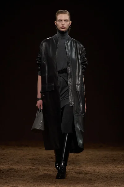 Look 36